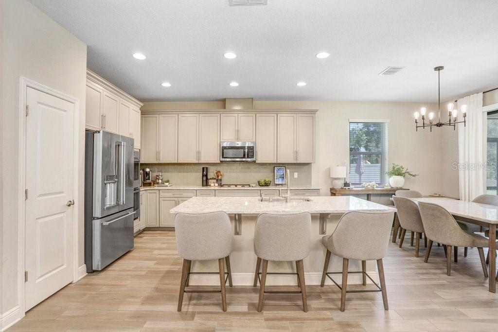 10703 MORNING DEW WAY, TAMPA, FL, 33647