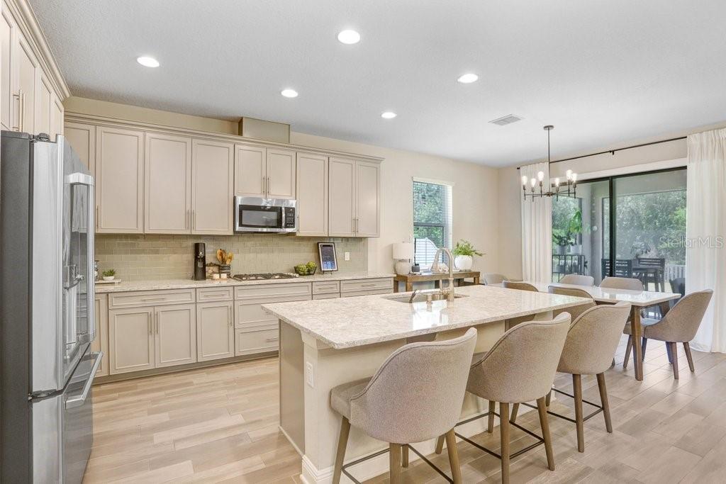 10703 MORNING DEW WAY, TAMPA, FL, 33647