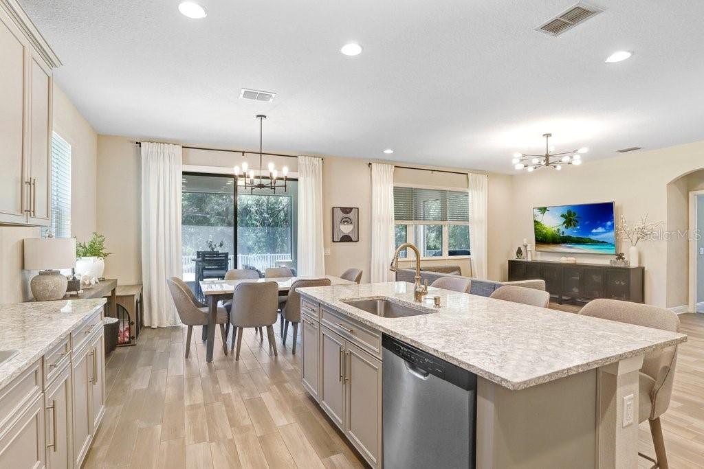 10703 MORNING DEW WAY, TAMPA, FL, 33647