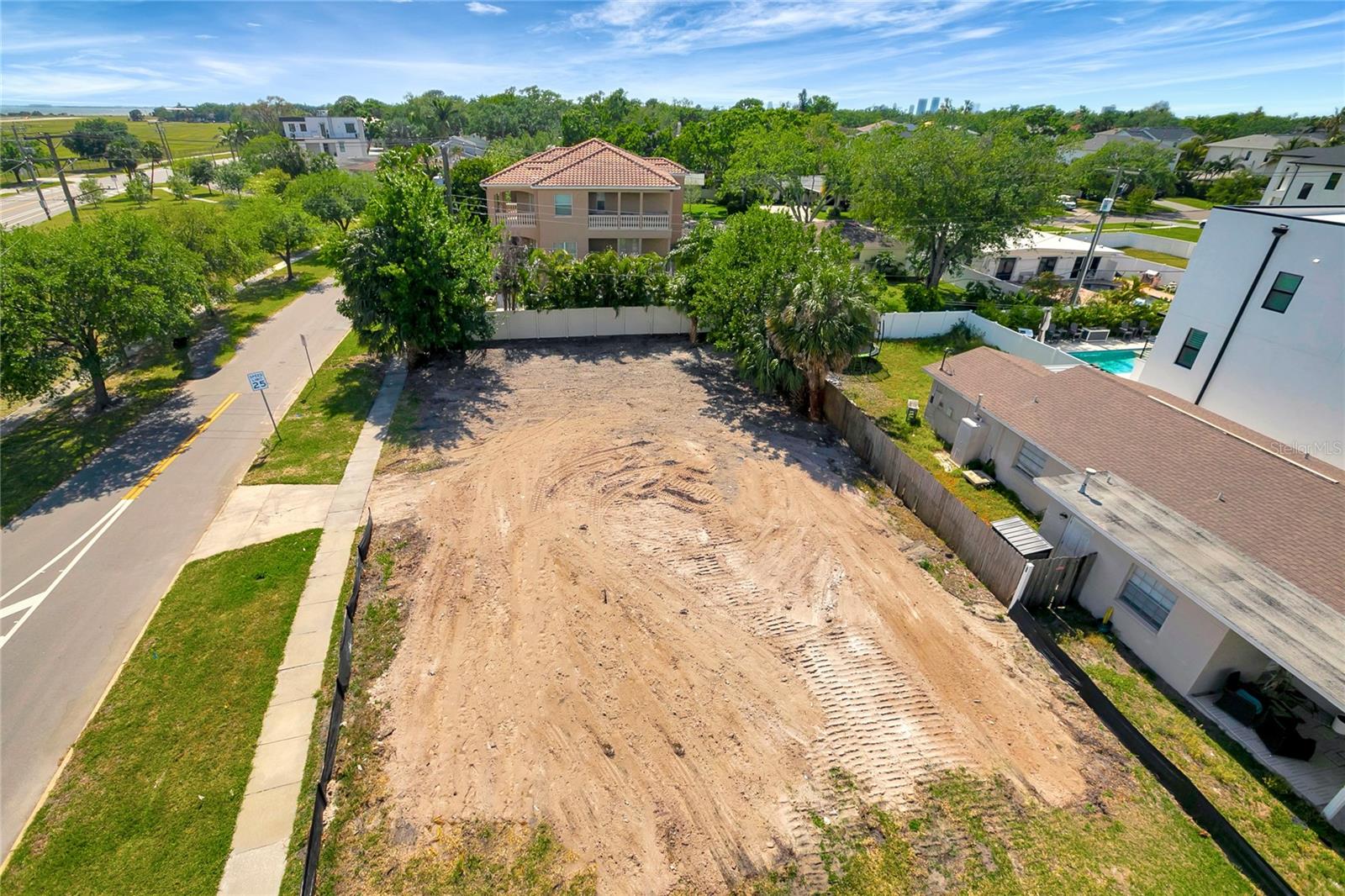 632 E DAVIS BLVD, TAMPA, FL, 33606