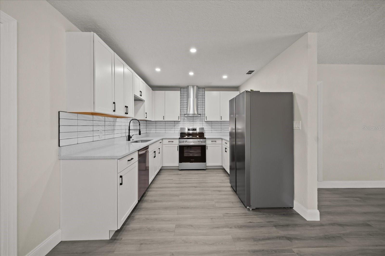 2015 N HASTINGS ST, ORLANDO, FL, 32808