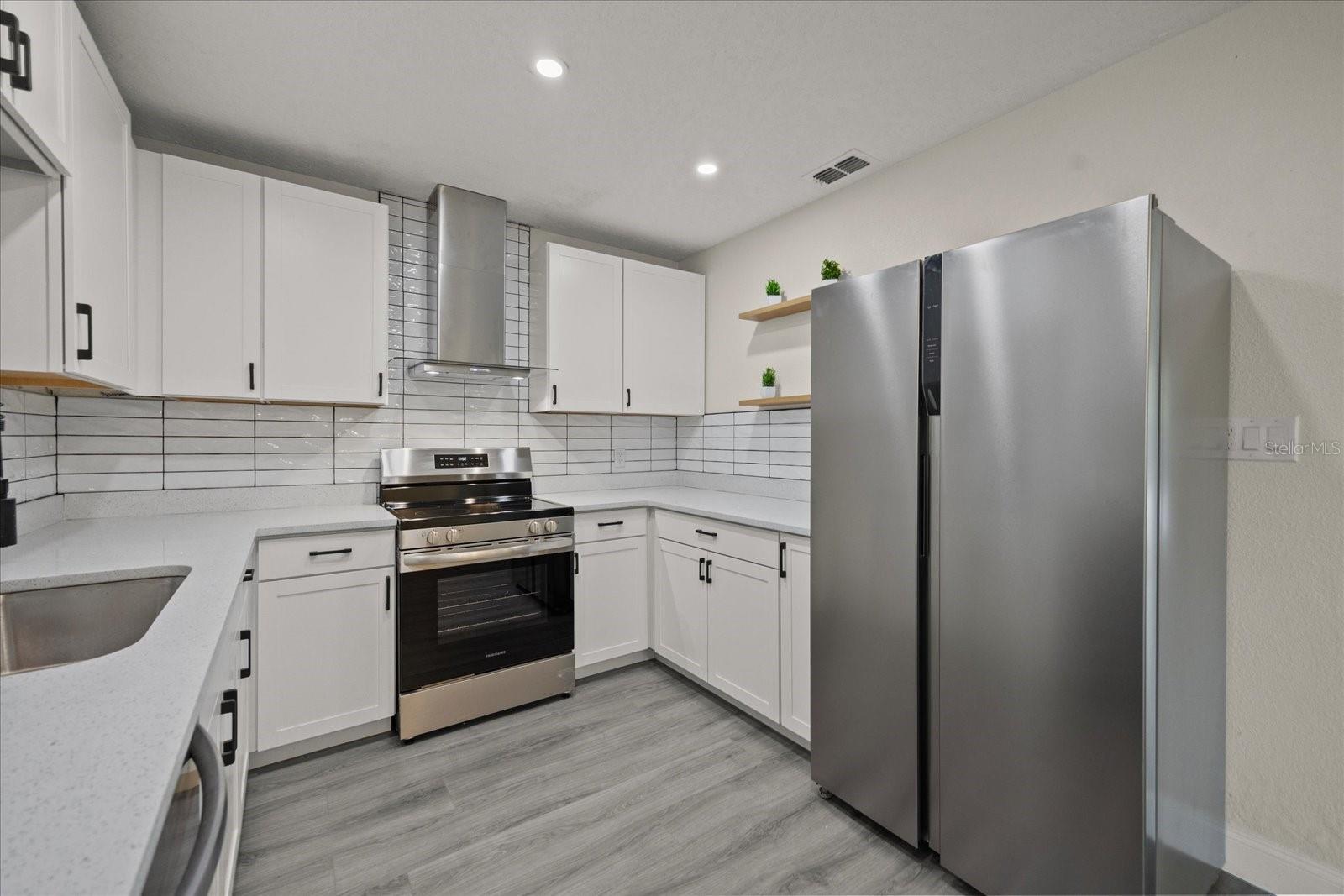 2015 N HASTINGS ST, ORLANDO, FL, 32808