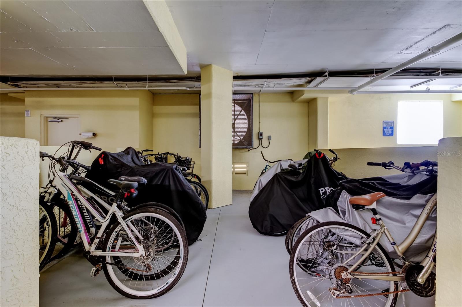 1200 GULF BLVD #101, CLEARWATER BEACH, FL, 33767