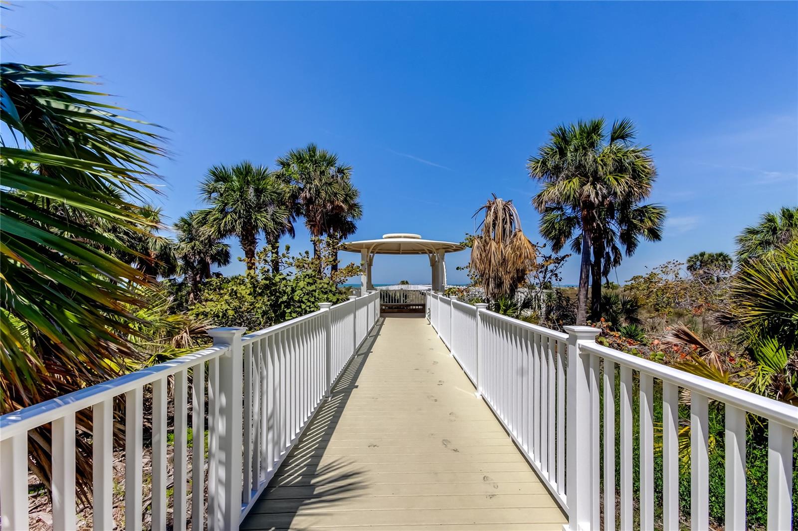1200 GULF BLVD #101, CLEARWATER BEACH, FL, 33767
