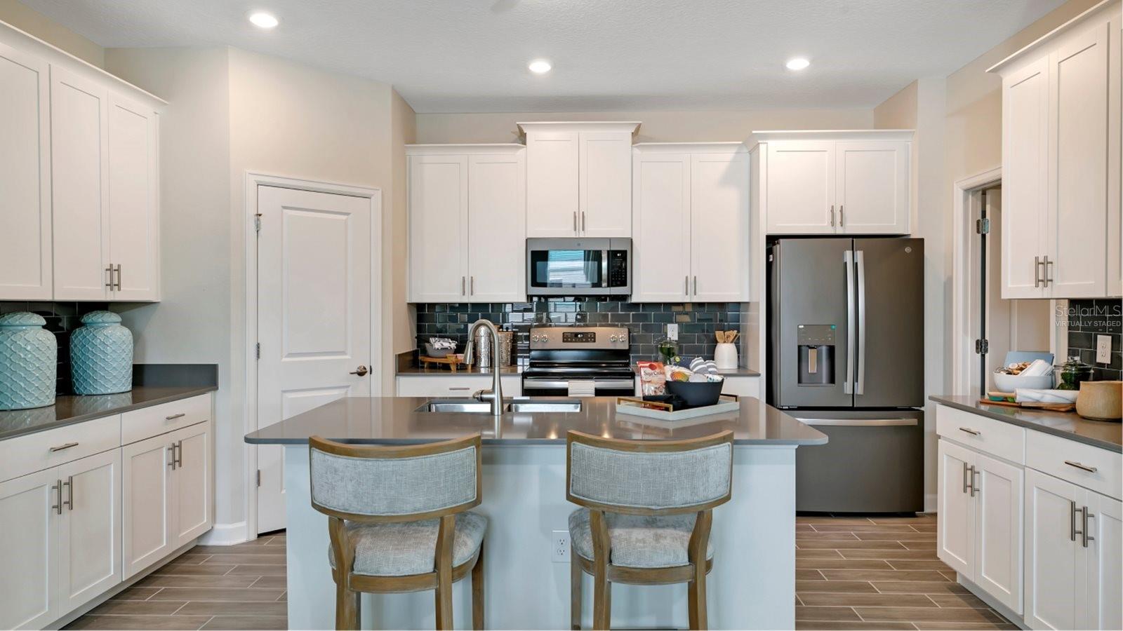 3301 ARMSTRONG AVE, CLERMONT, FL, 34714