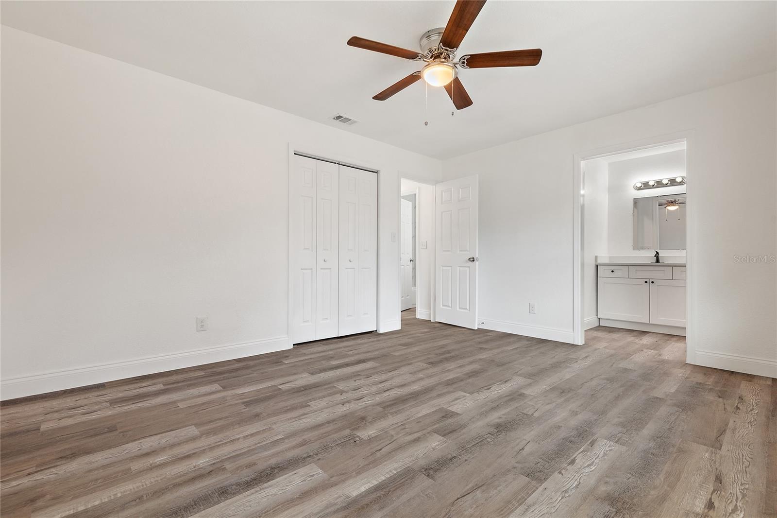 8706 ELMDALE PL, TAMPA, FL, 33637