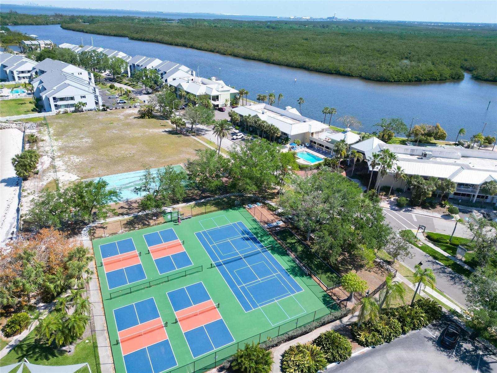 611 DESTINY DR #205, RUSKIN, FL, 33570