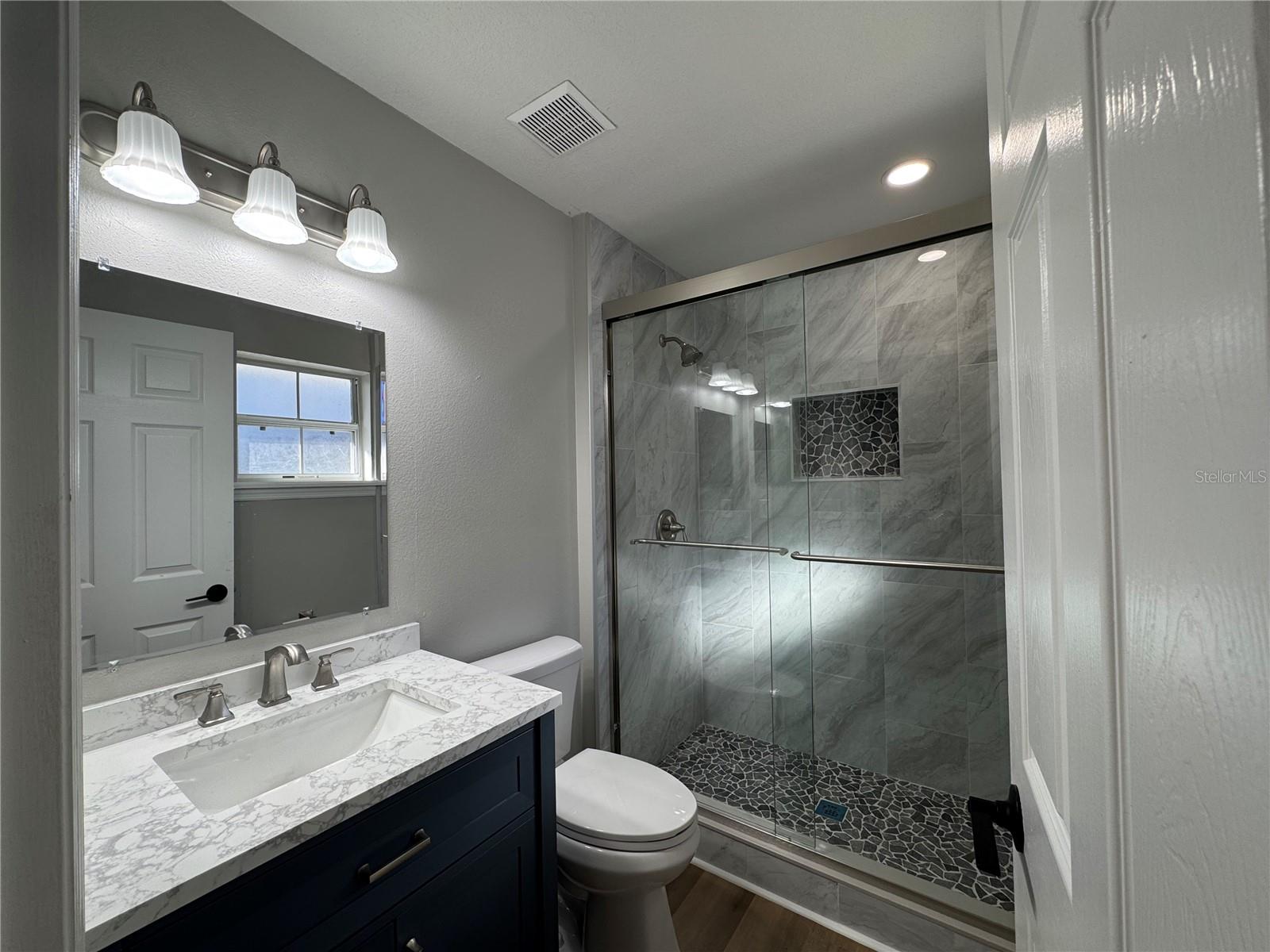 1143 W MINNEOLA AVE, CLERMONT, FL, 34711