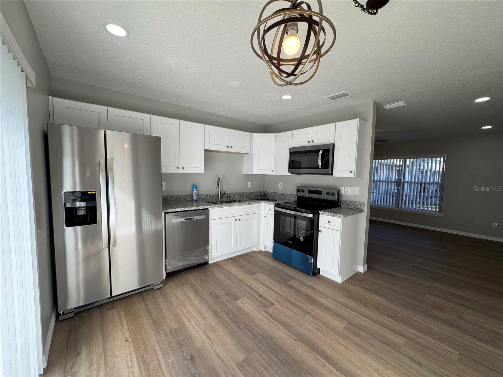 1143 W MINNEOLA AVE, CLERMONT, FL, 34711