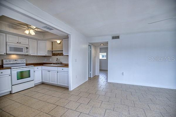 320 BASE AVE E #221, VENICE, FL, 34285