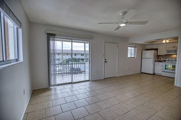 320 BASE AVE E #221, VENICE, FL, 34285