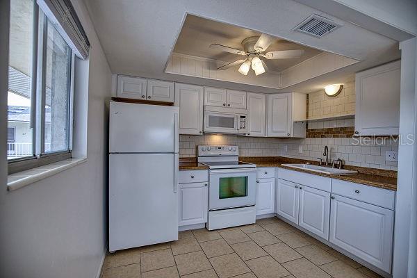 320 BASE AVE E #221, VENICE, FL, 34285