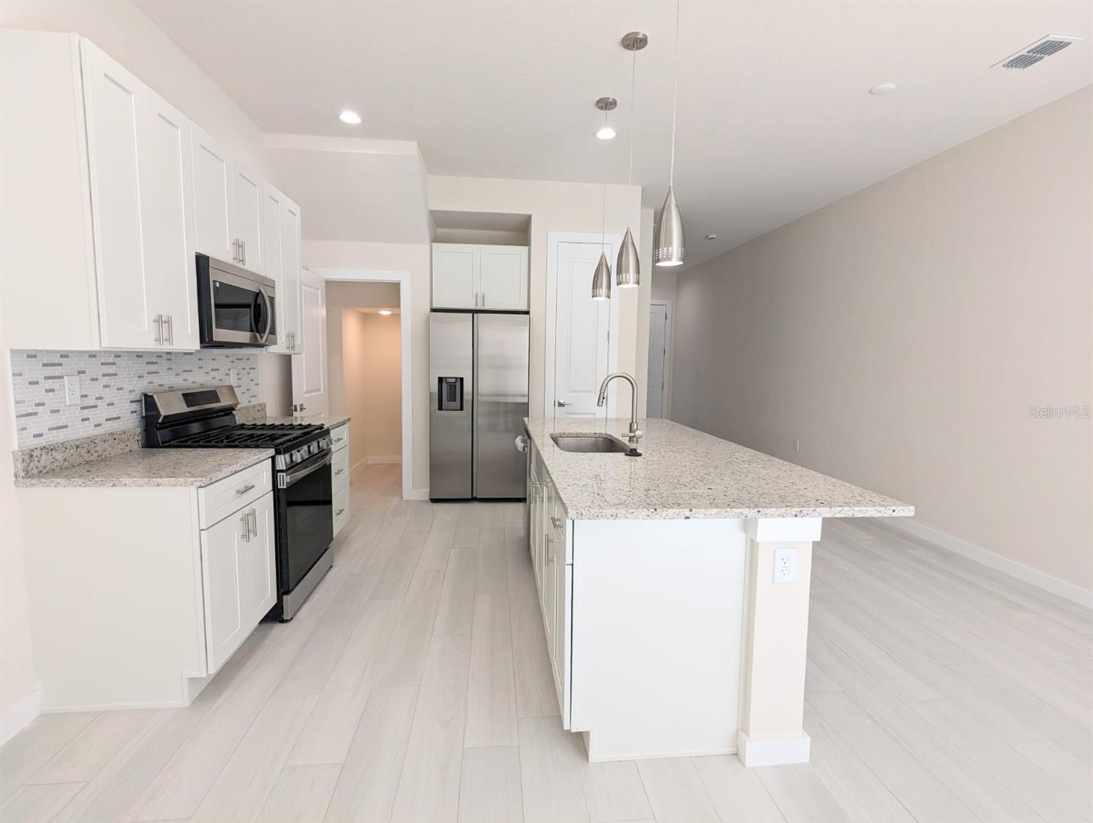 7591 SUNFLOWER CIR, KISSIMMEE, FL, 34747