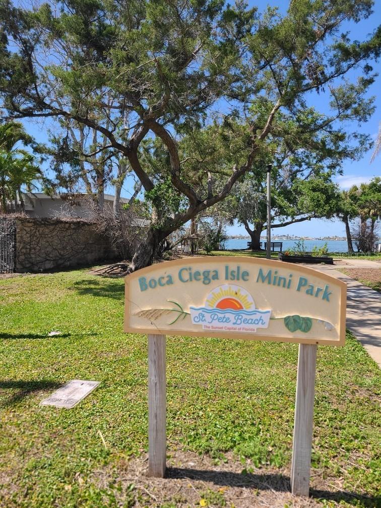 600 BOCA CIEGA ISLE DR, ST PETE BEACH, FL, 33706