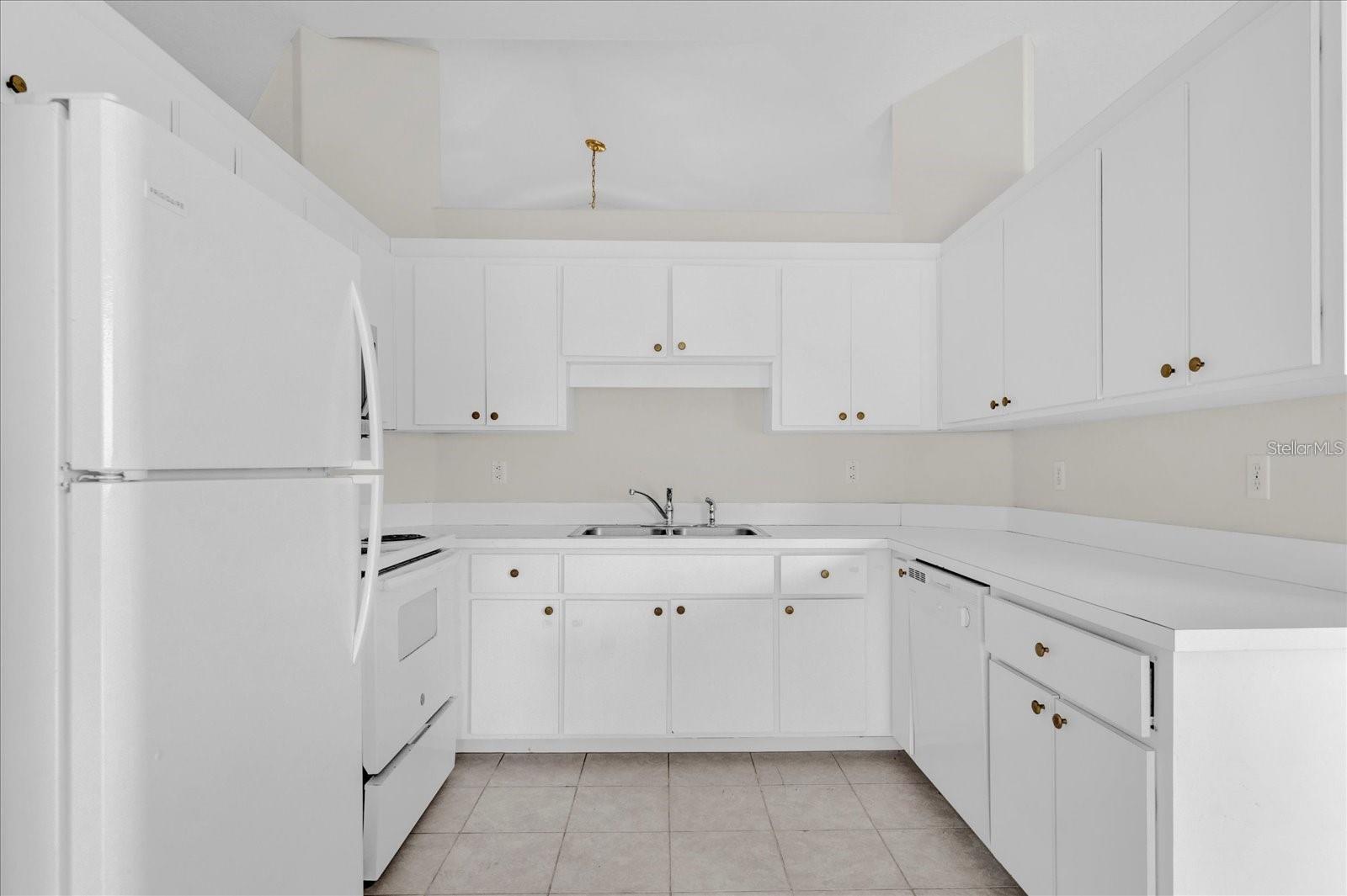 1166 ESSEN AVE NW, PALM BAY, FL, 32907