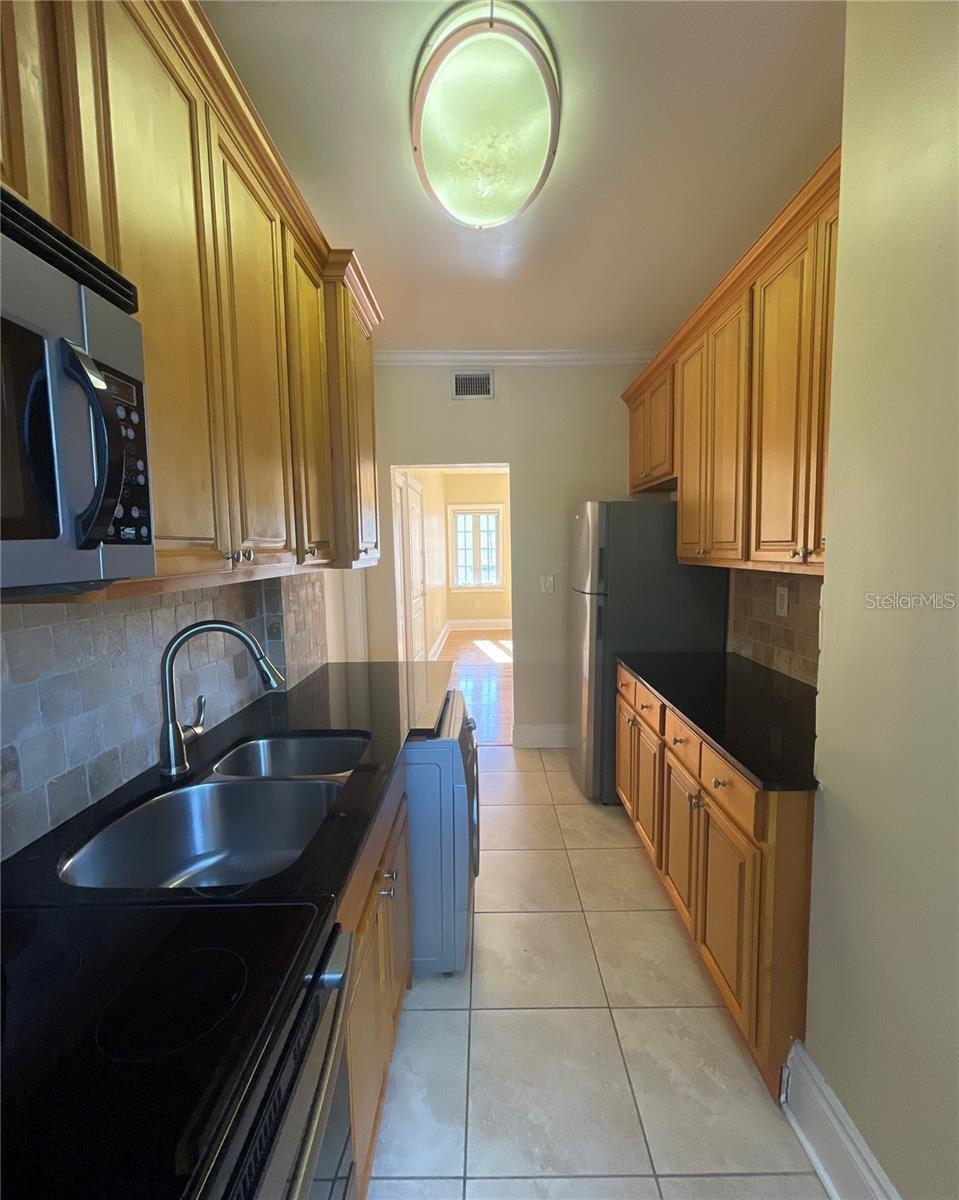 2117 W DEKLE AVE #D3, TAMPA, FL, 33606