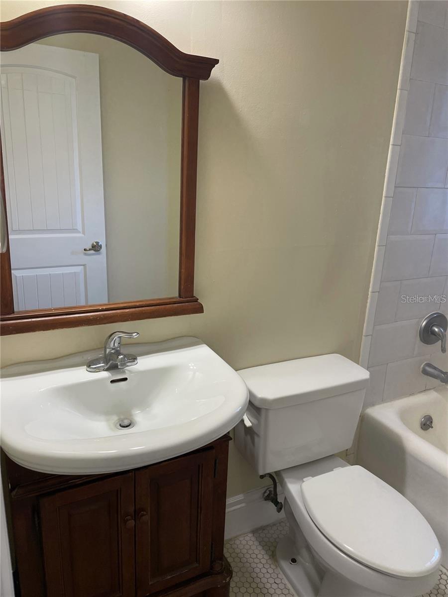 2117 W DEKLE AVE #D3, TAMPA, FL, 33606