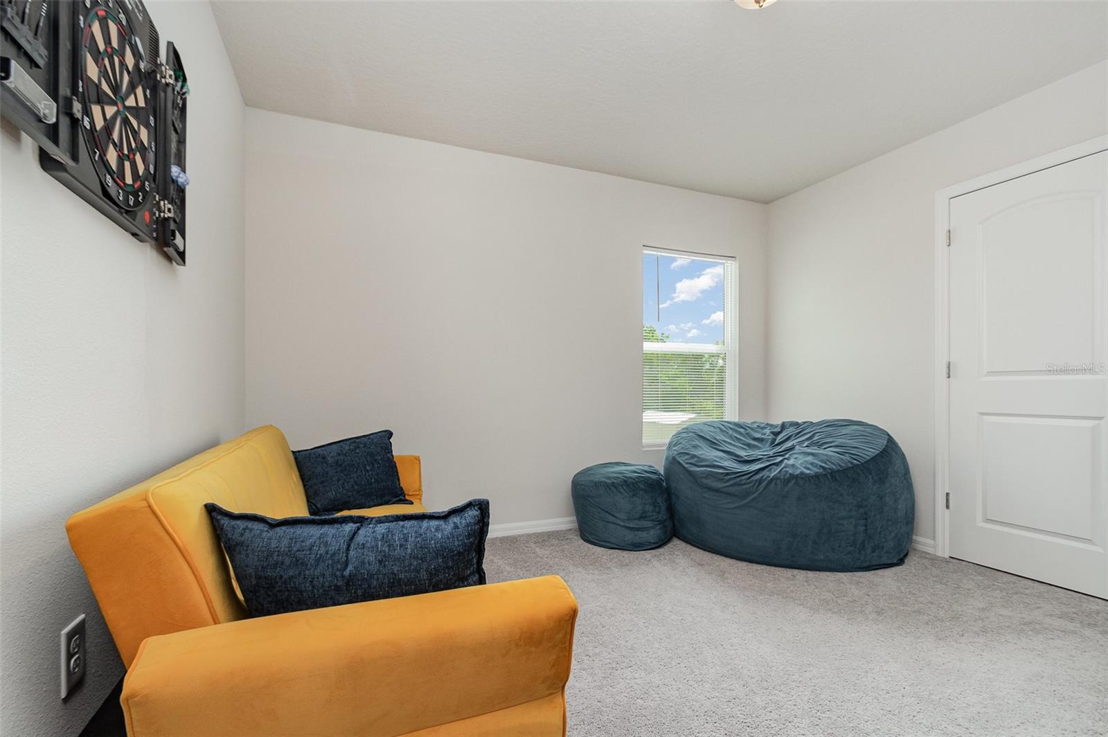 403 RIVER HILL DR, WELAKA, FL, 32193
