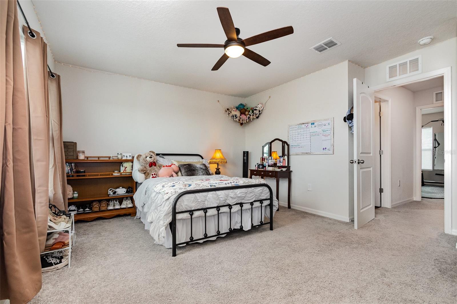 403 RIVER HILL DR, WELAKA, FL, 32193