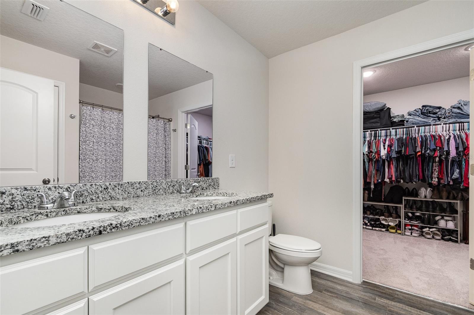 403 RIVER HILL DR, WELAKA, FL, 32193