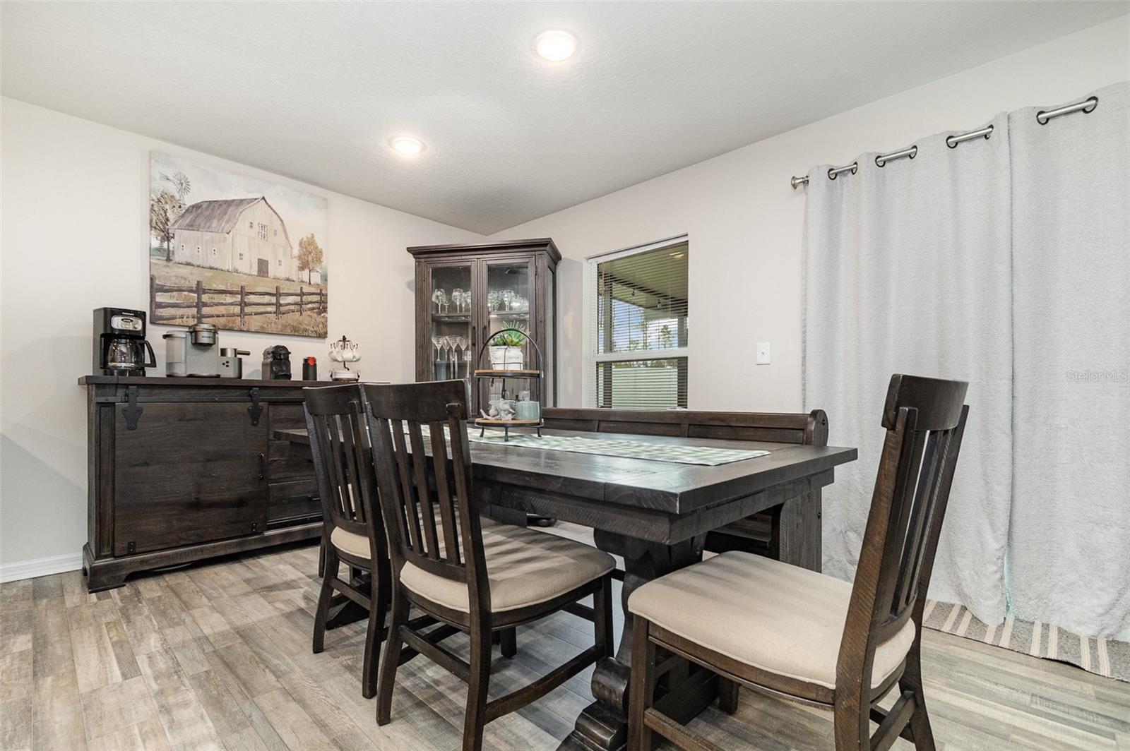 403 RIVER HILL DR, WELAKA, FL, 32193
