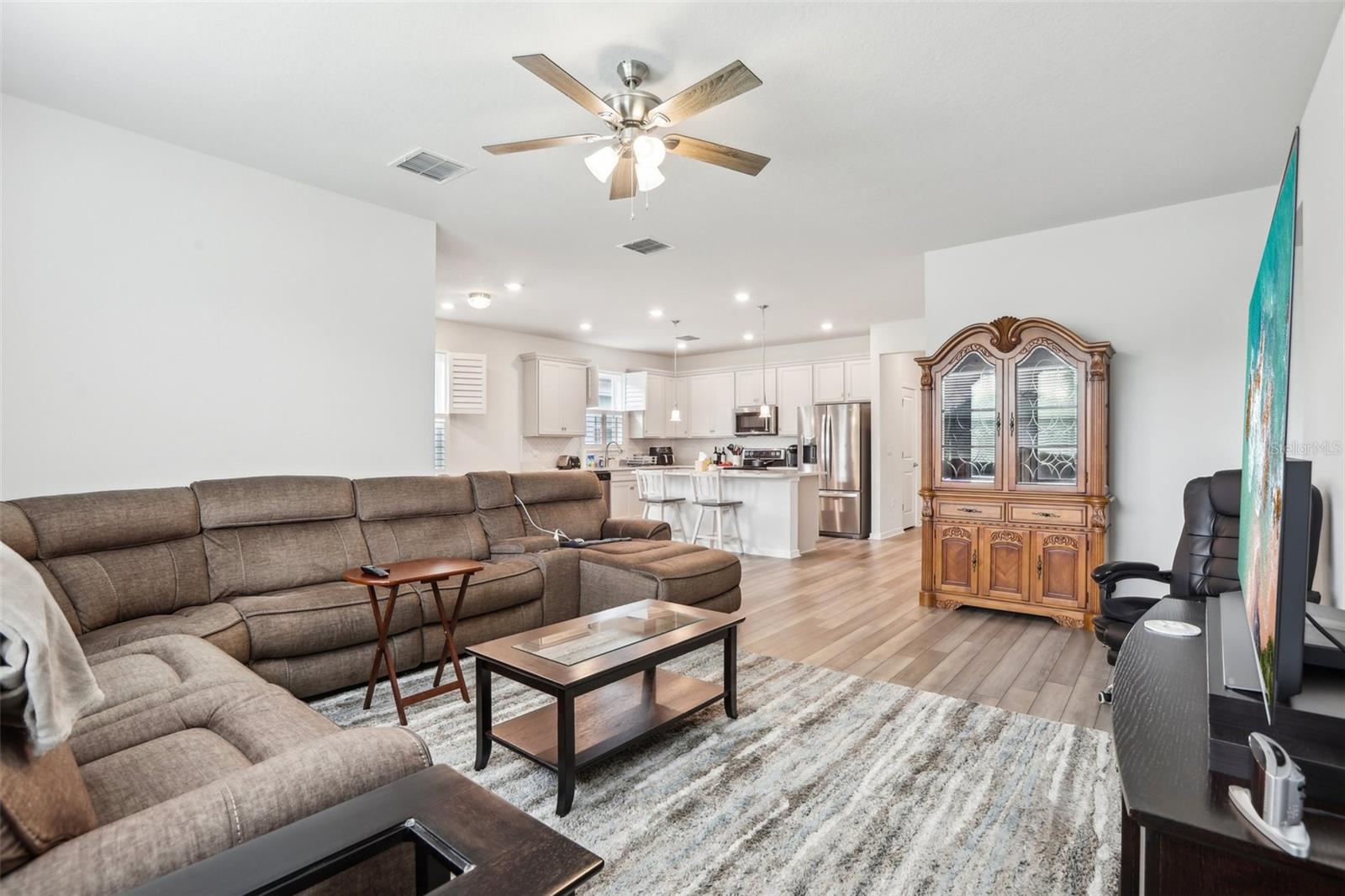 6374 BRADFORD WOODS DR, ZEPHYRHILLS, FL, 33542