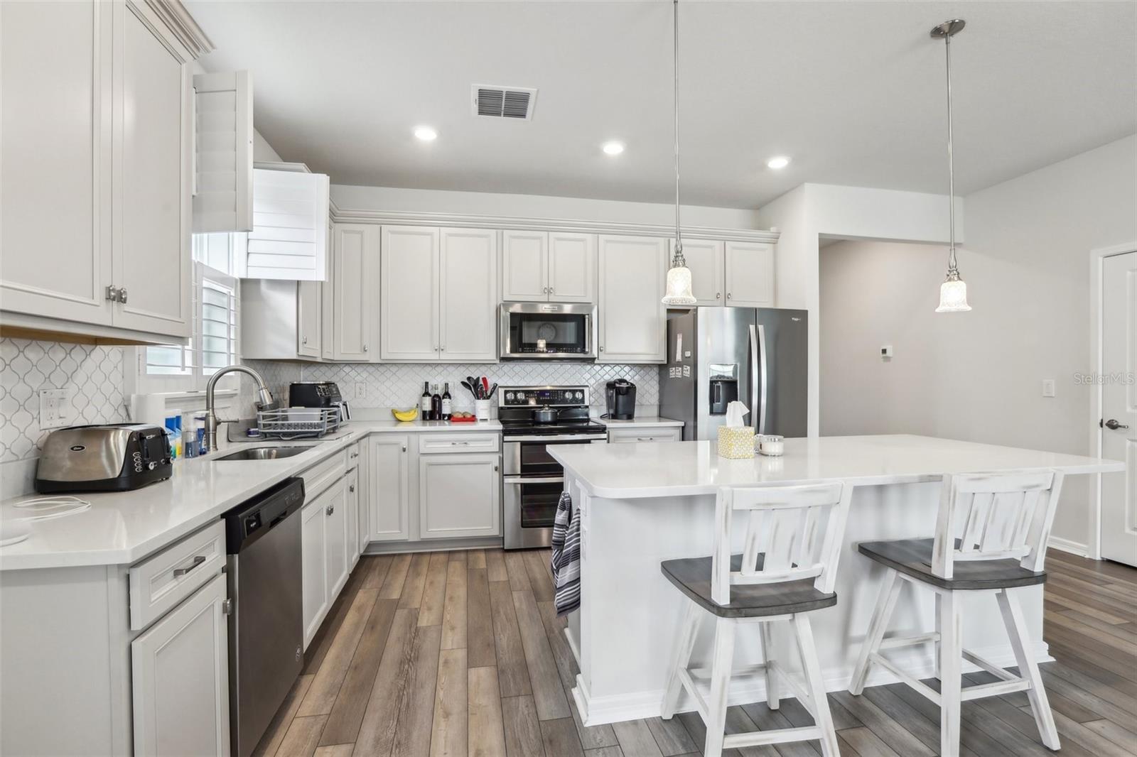 6374 BRADFORD WOODS DR, ZEPHYRHILLS, FL, 33542