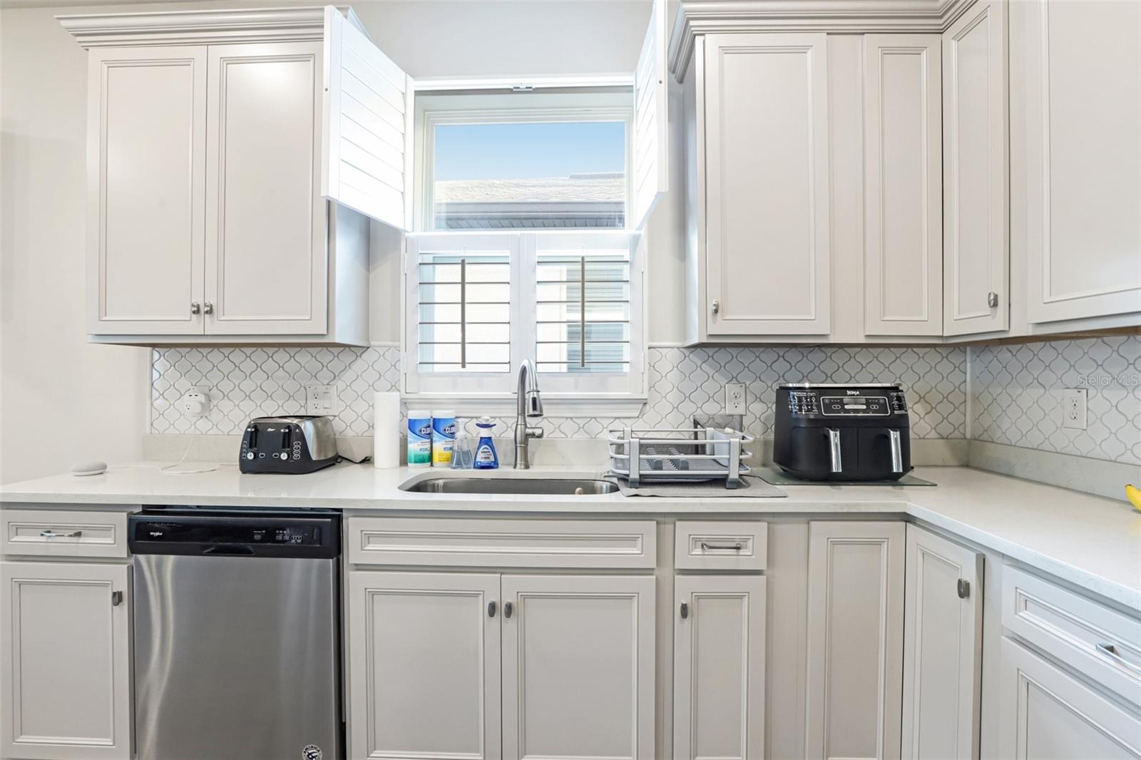 6374 BRADFORD WOODS DR, ZEPHYRHILLS, FL, 33542