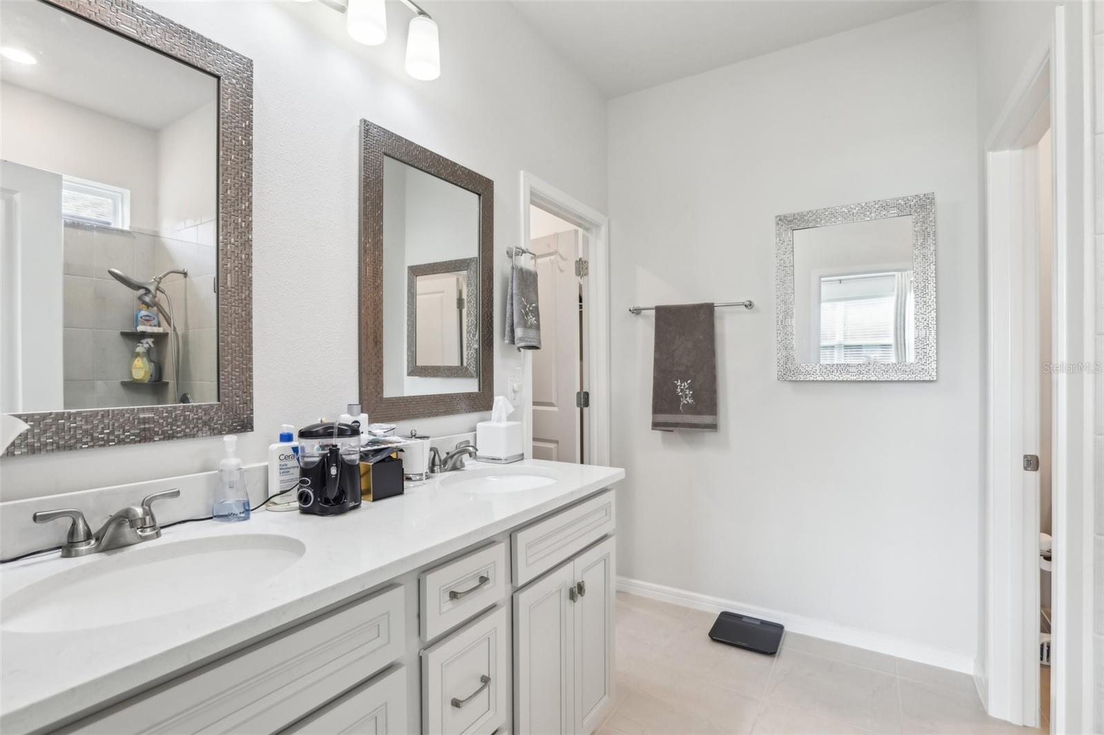 6374 BRADFORD WOODS DR, ZEPHYRHILLS, FL, 33542