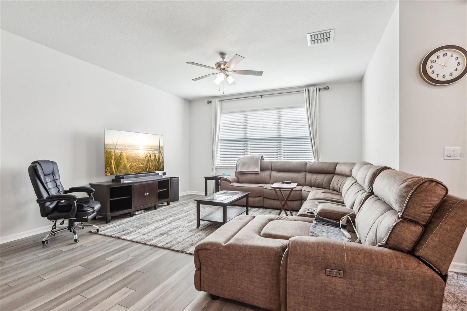 6374 BRADFORD WOODS DR, ZEPHYRHILLS, FL, 33542