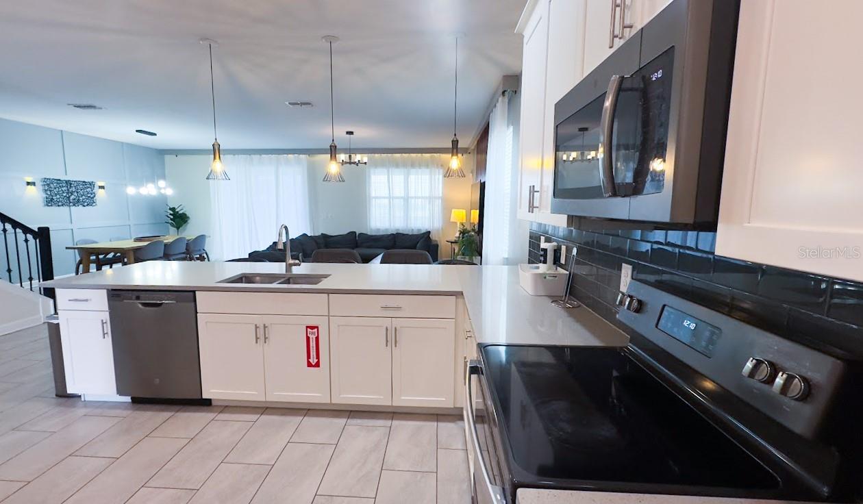 8912 CABOT CLIFFS DR, DAVENPORT, FL, 33896