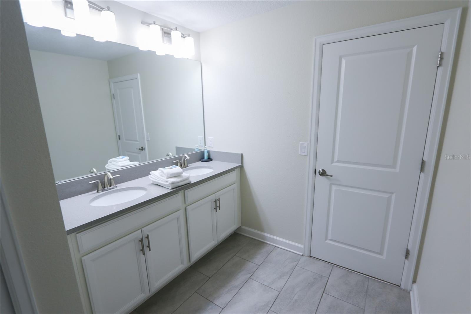 8912 CABOT CLIFFS DR, DAVENPORT, FL, 33896