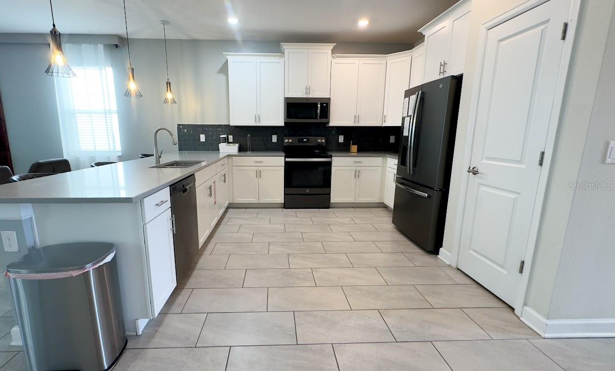 8912 CABOT CLIFFS DR, DAVENPORT, FL, 33896