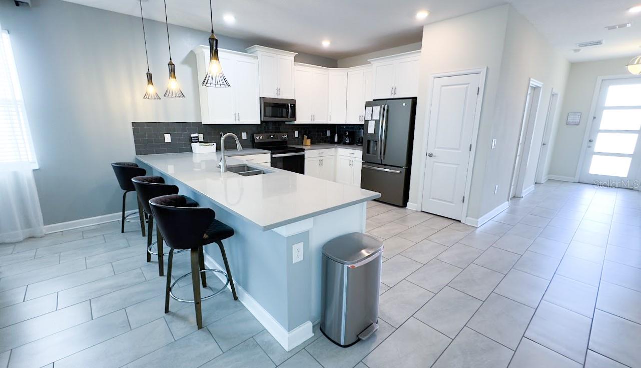 8912 CABOT CLIFFS DR, DAVENPORT, FL, 33896