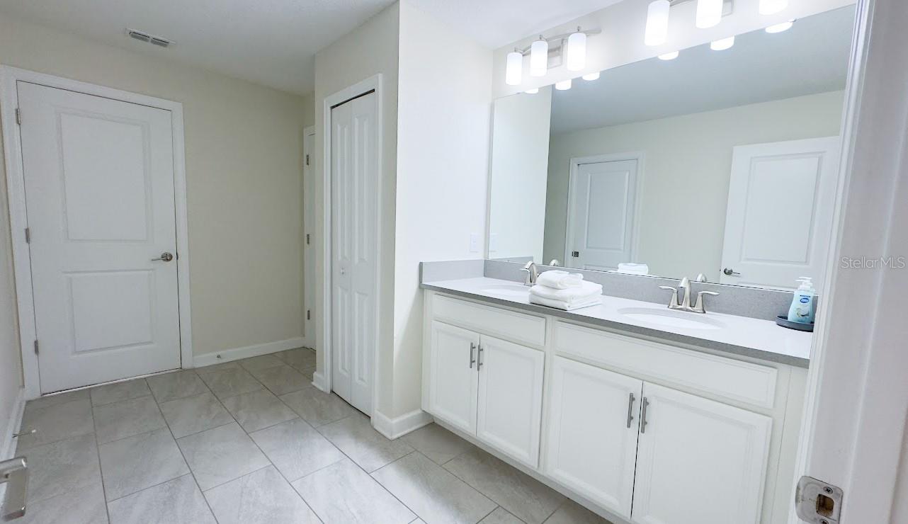 8912 CABOT CLIFFS DR, DAVENPORT, FL, 33896
