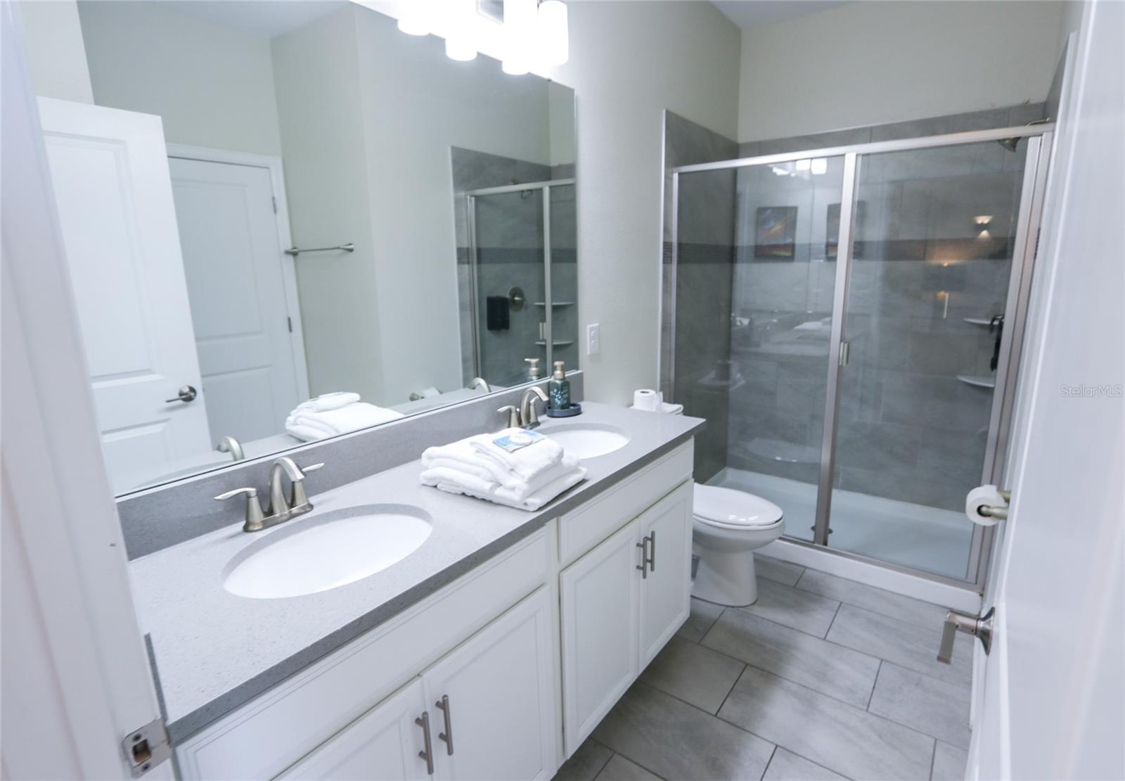 8912 CABOT CLIFFS DR, DAVENPORT, FL, 33896