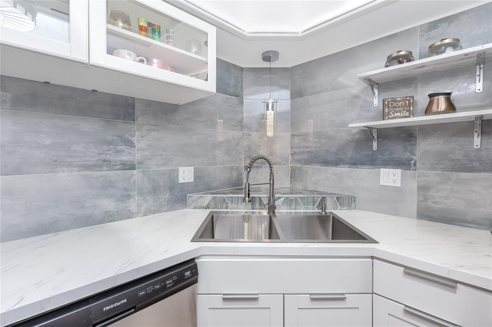 2363 NEWBURG LN #B, SAFETY HARBOR, FL, 34695