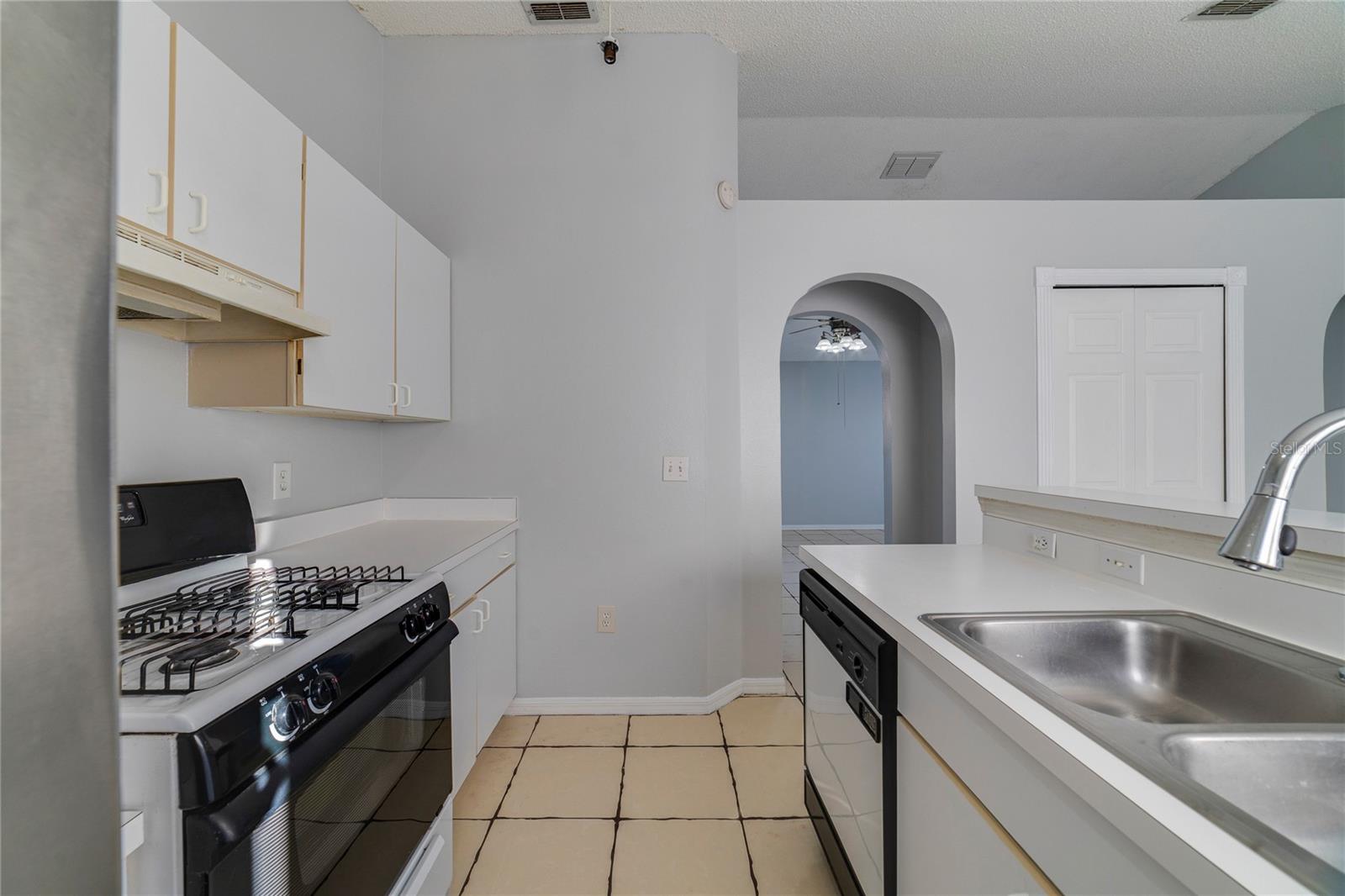 8637 CLAIBORNE CT, ORLANDO, FL, 32825