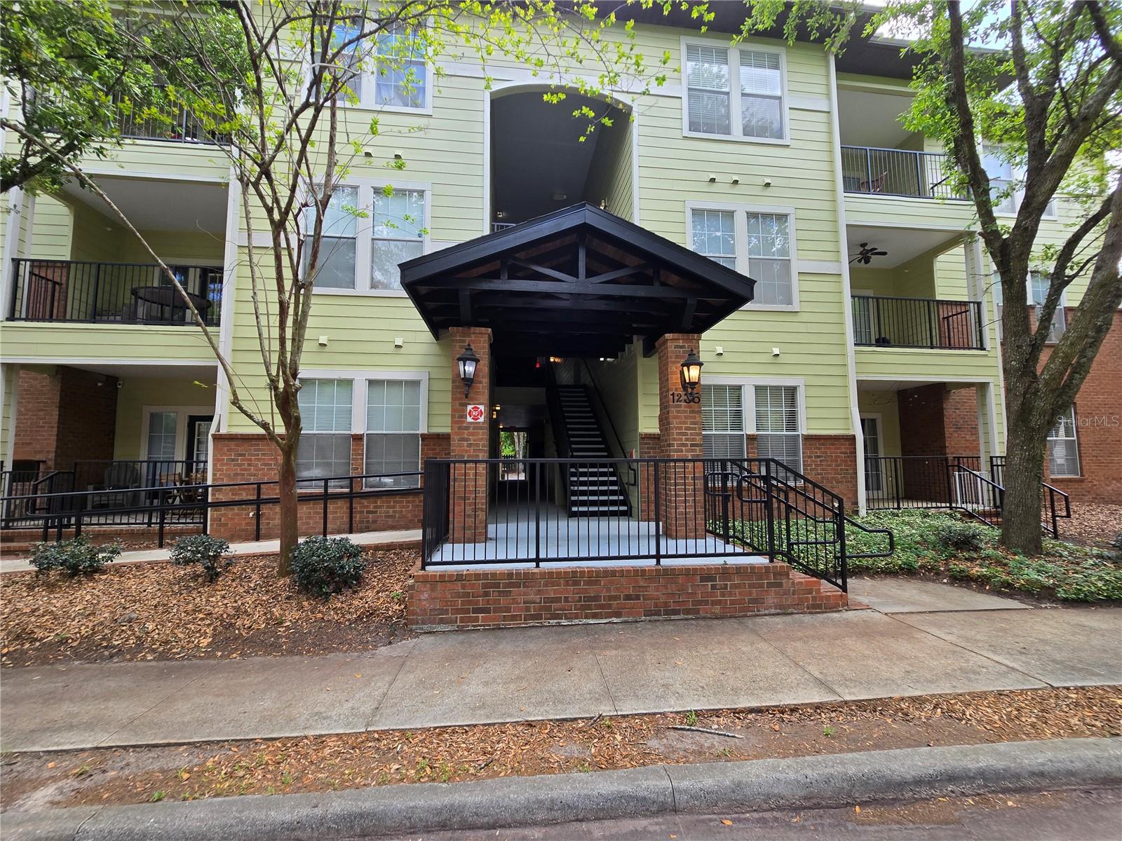 1235 SW 9TH RD #104, GAINESVILLE, FL, 32601