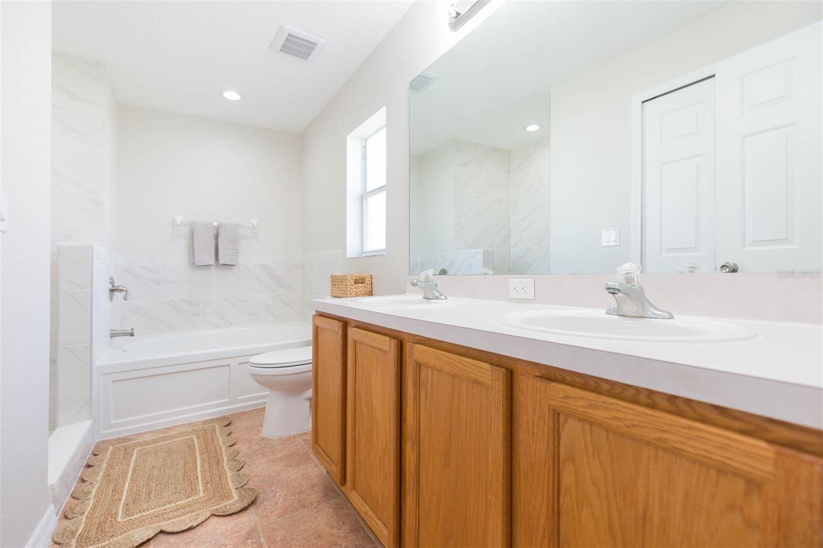 7939 MERCHANTVILLE CIR, ZEPHYRHILLS, FL, 33540