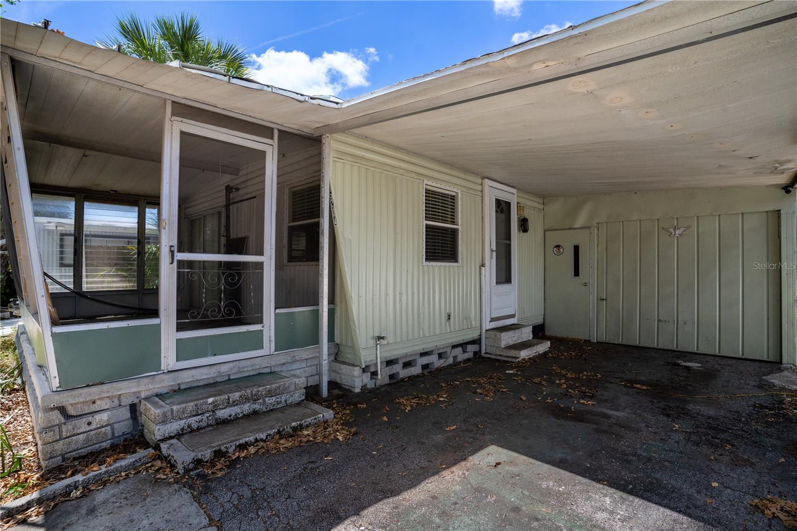 5204 YELLOW PINE ST N, ST PETERSBURG, FL, 33709