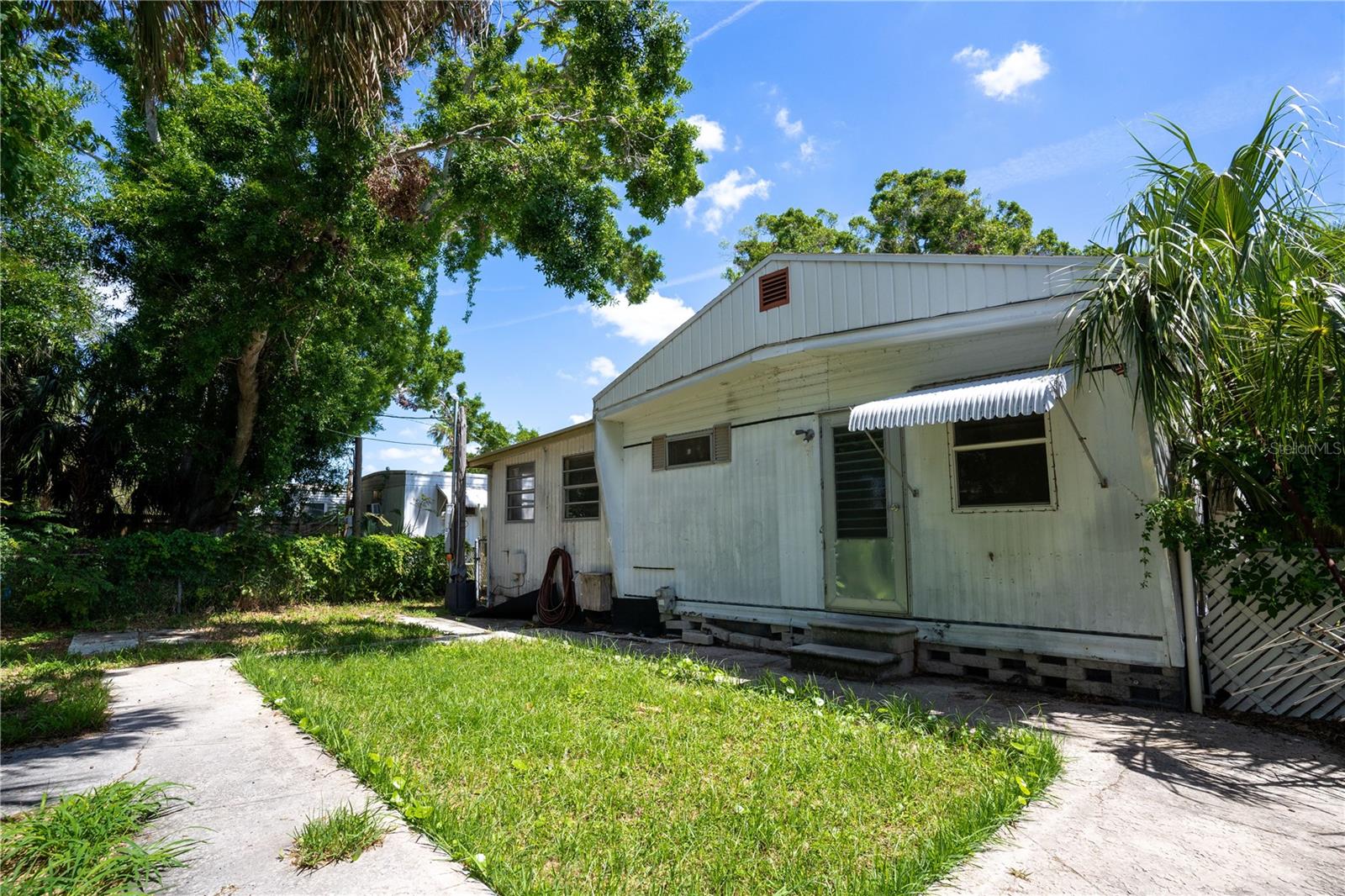 5204 YELLOW PINE ST N, ST PETERSBURG, FL, 33709