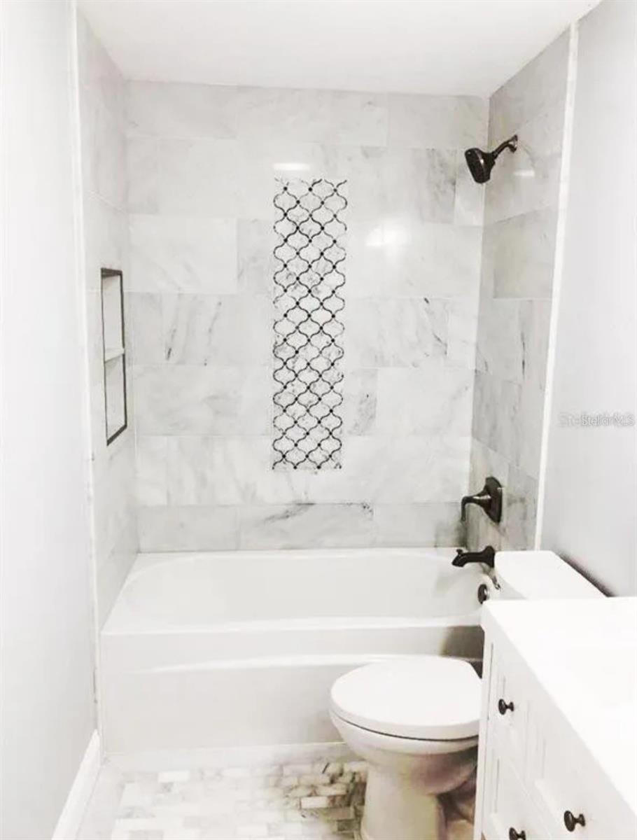 4009 E HENRY AVE, TAMPA, FL, 33610
