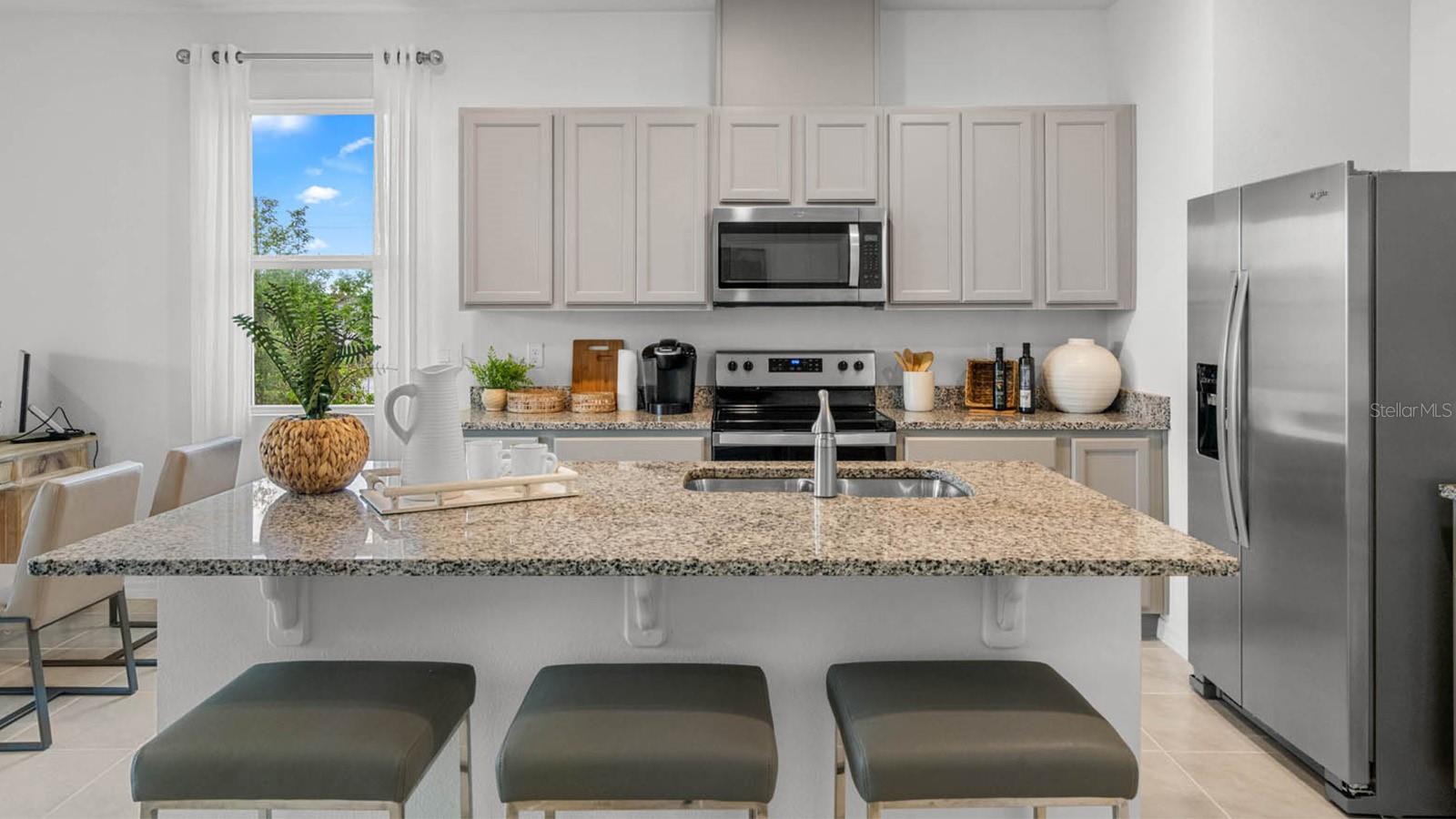 2100 MONTEVERDE AVE, DAVENPORT, FL, 33837