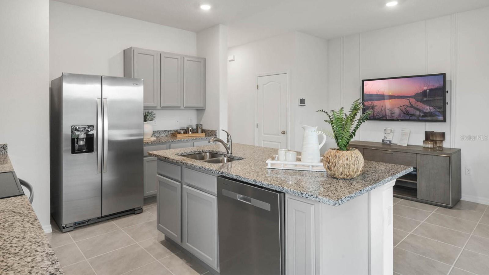 2100 MONTEVERDE AVE, DAVENPORT, FL, 33837