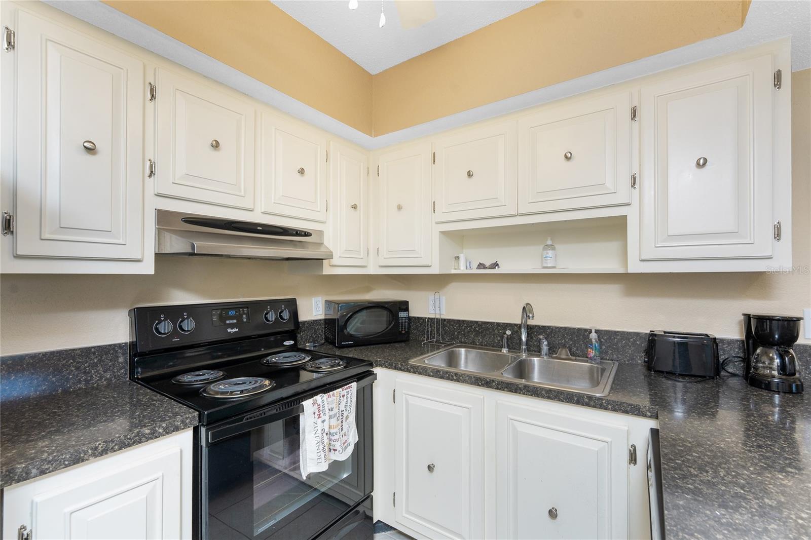 3586 CAPE HAZE DR N #B6, ROTONDA WEST, FL, 33947
