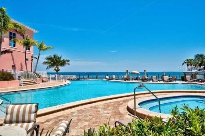 4728 BEACH DR SE #B, ST PETERSBURG, FL, 33705