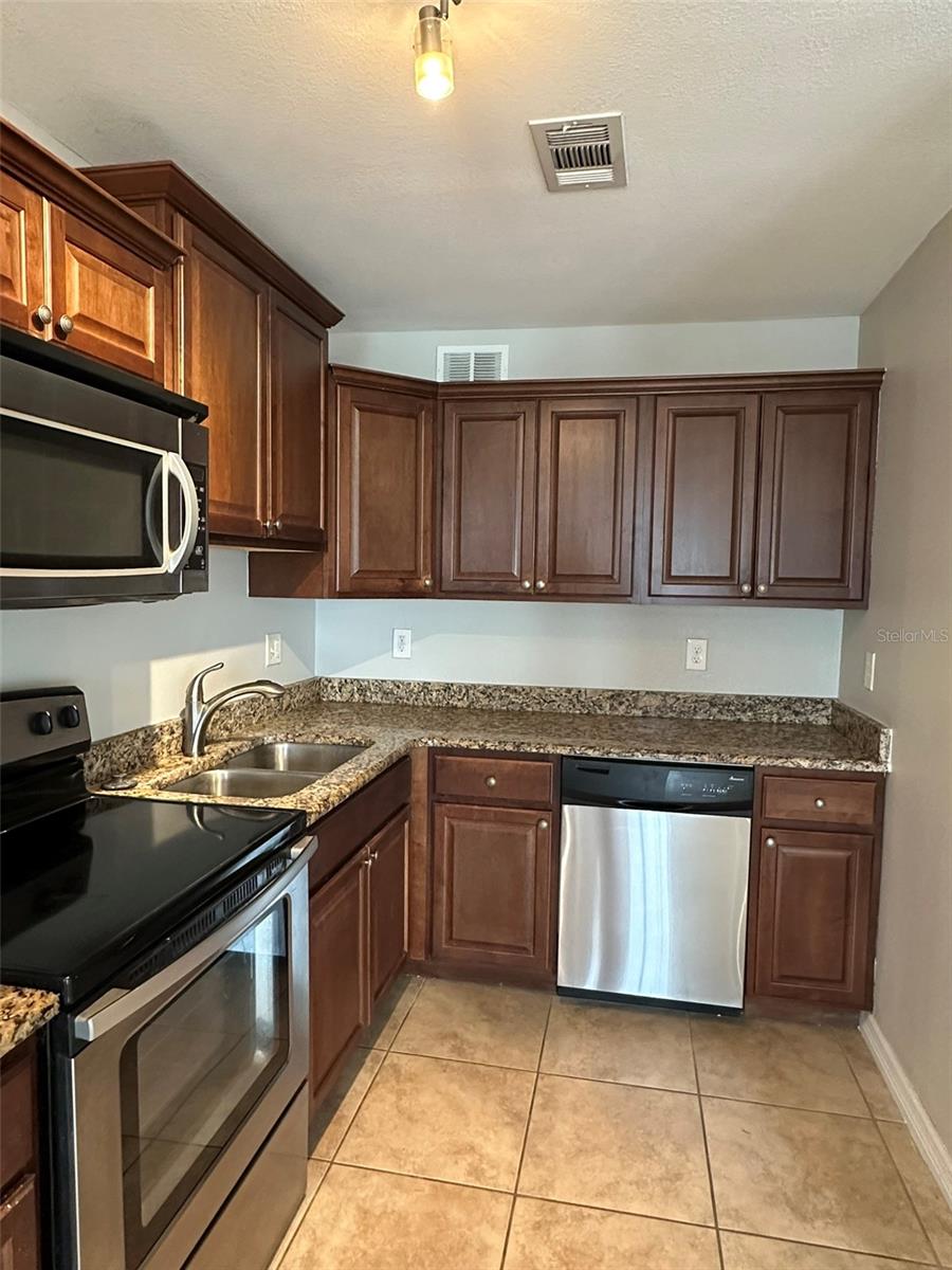 4728 BEACH DR SE #B, ST PETERSBURG, FL, 33705