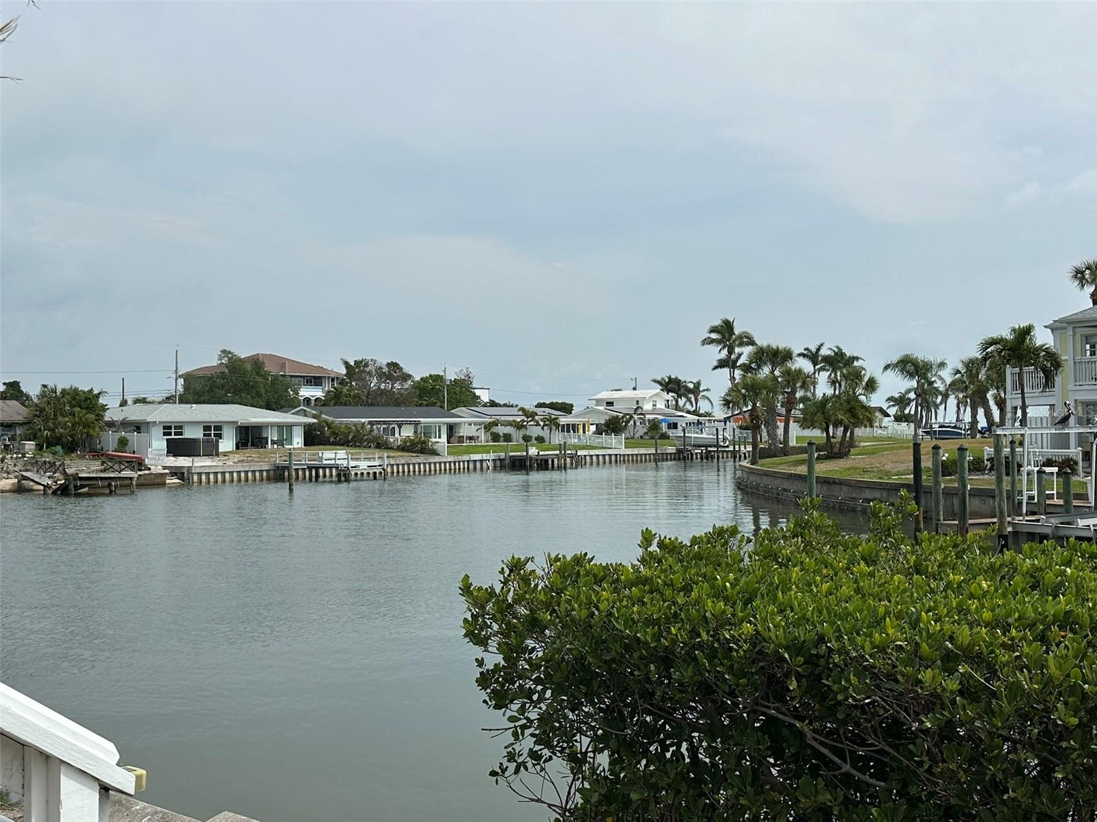 4728 BEACH DR SE #B, ST PETERSBURG, FL, 33705