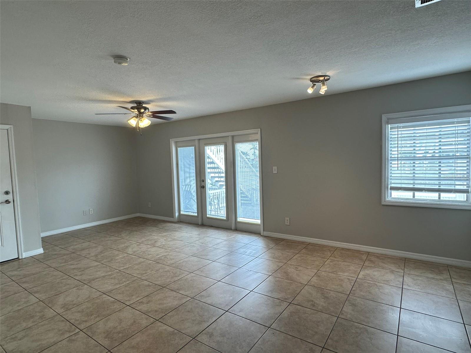 4728 BEACH DR SE #B, ST PETERSBURG, FL, 33705